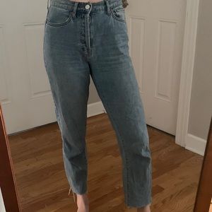 UO Lightwash Boyfriend Jeans